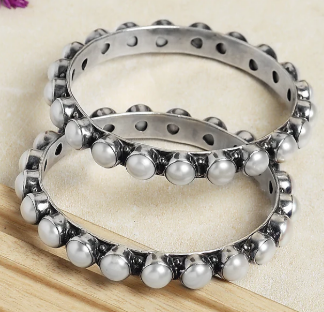 Pearl Studded Bangle